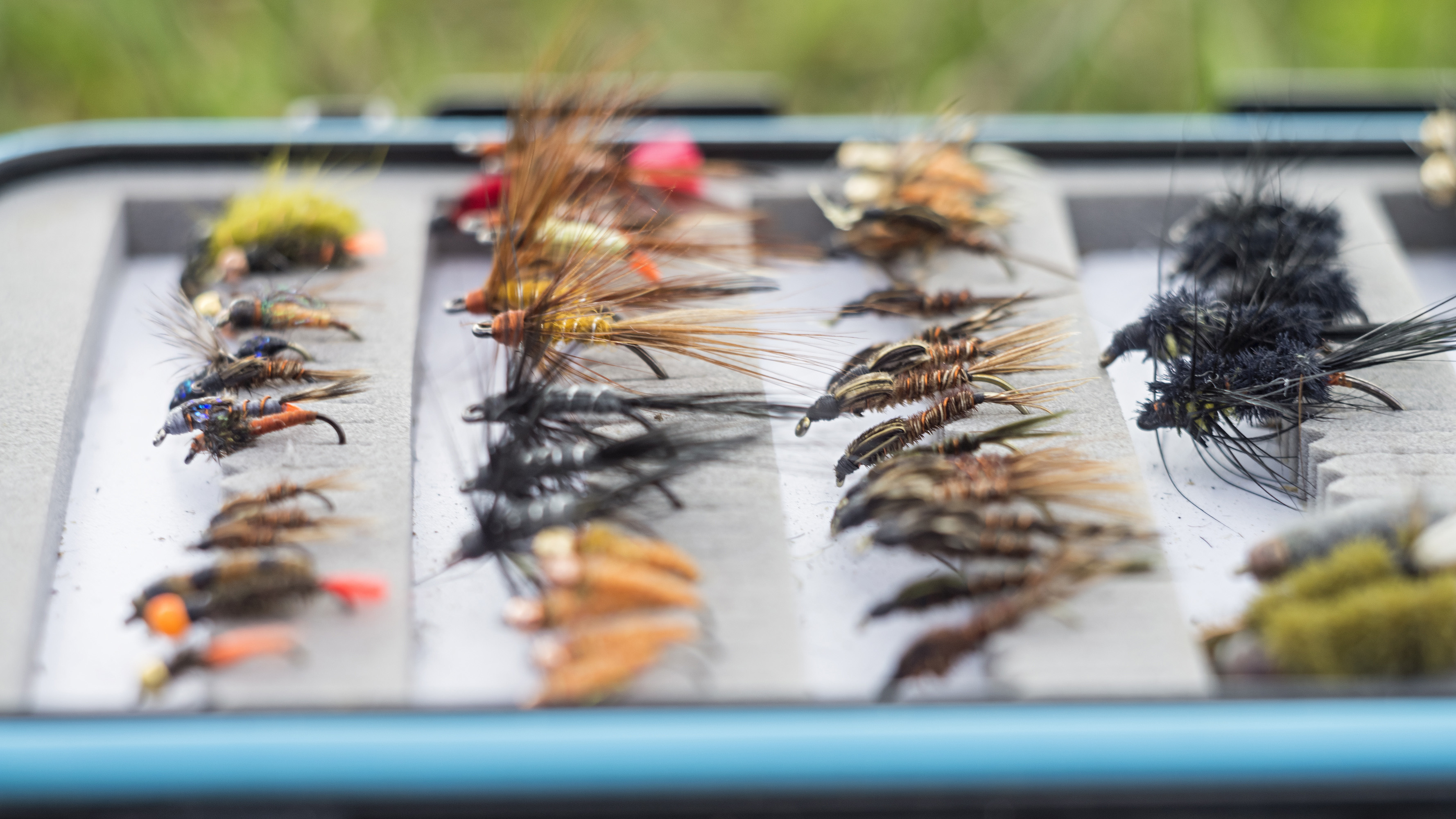 https://www.bcoutdoorsmagazine.com/wp-content/uploads/2018/07/fishing-flies-feature-1.jpg