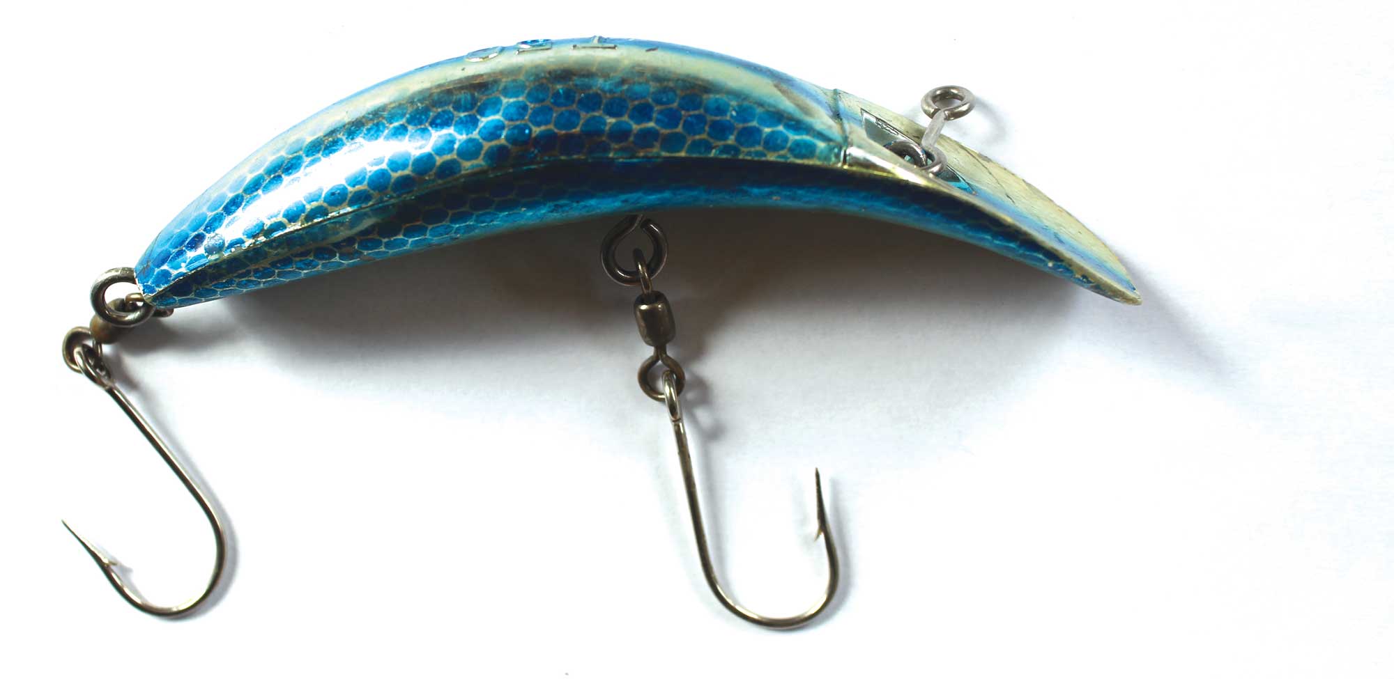 Metallic blue/silver scale T-50 Yakima Flatfish