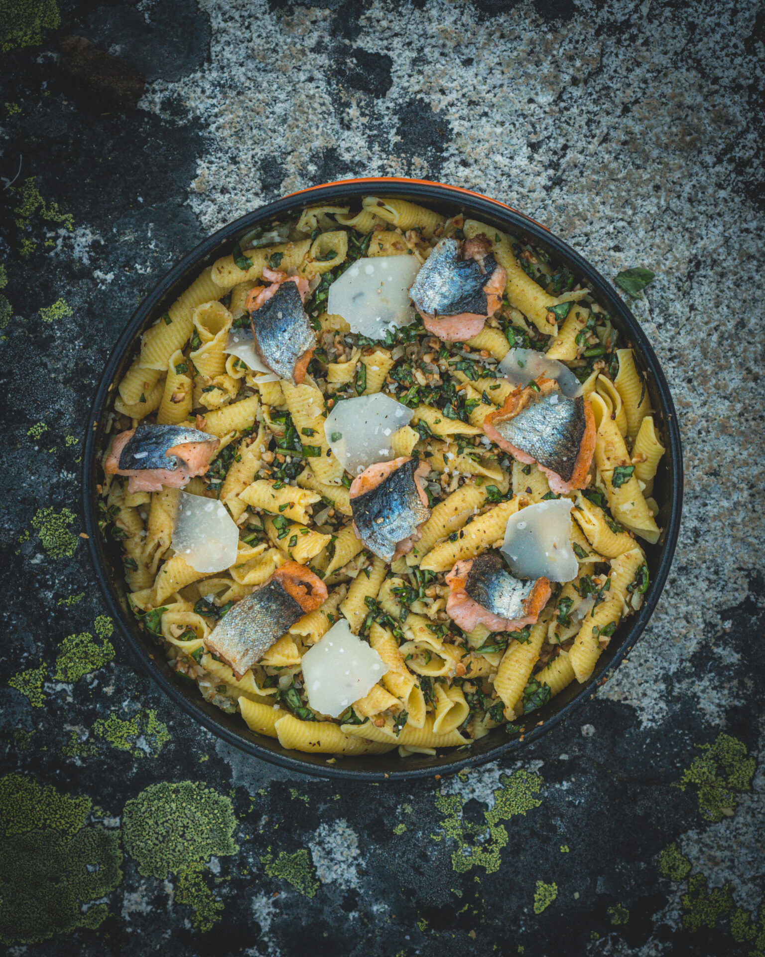 Dried pasta, walnuts, basil, garlic, parmesan, olive oil, salt, pepper and fresh fish. That’s all that was needed for a delicious meal in the backcountry.